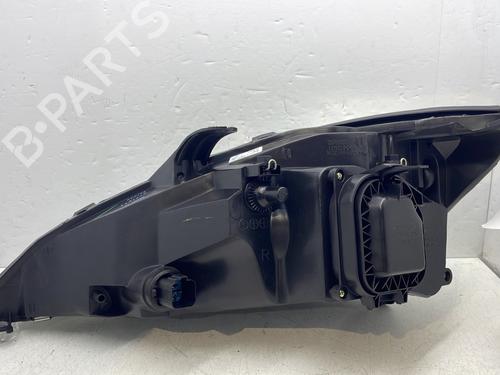 Used Right headlight Right headlight FORD FOCUS I Saloon (DFW) 1.6 16V (100 hp) 31267849 31267849