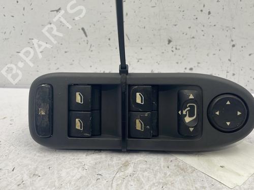 Used Switch CITROËN C5 II (RC_) 2.0 HDi (RCRHRH) (136 hp) 25700532