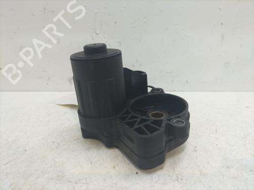 Used Electric handbrake VW TOURAN (5T1) 1.5 TSI (150 hp) 29834174