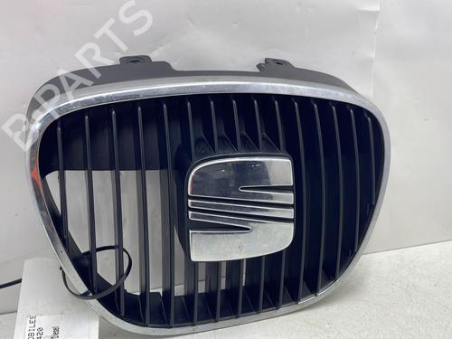 Used Grille Grille SEAT IBIZA III (6L1) 1.9 TDI (100 hp) 33748220 33748220