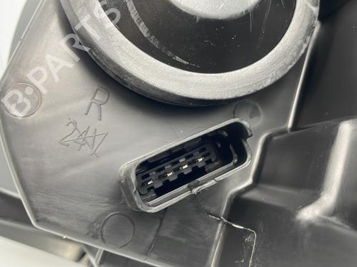 Right headlight NISSAN QASHQAI I (J10, NJ10) 1.5 dCi | BP30886003C29