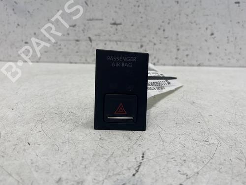 Used Warning switch VW GOLF VII (5G1, BQ1, BE1, BE2) 1.4 TSI (140 hp) 28568286