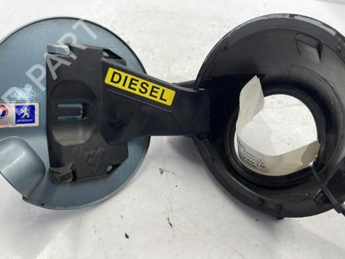 Fuel flap PEUGEOT 5008 (0U_, 0E_) 1.6 HDi | BP22832409C131