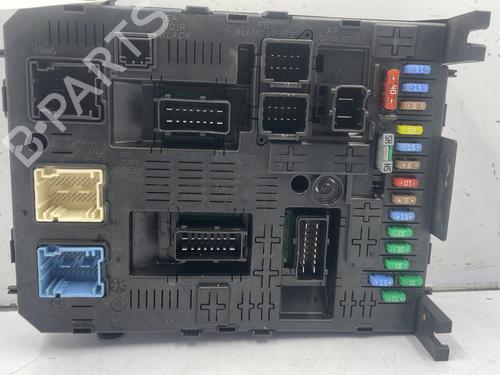 Used Fuse box PEUGEOT 308 I (4A_, 4C_) 1.6 HDi (90 hp) 22847120