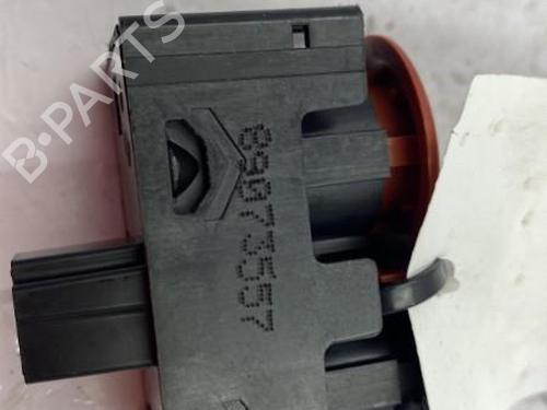 Used Warning switch Warning switch RENAULT MODUS / GRAND MODUS (F/JP0_) 1.2 (JP0C, JP0K, FP0C, FP0K, FP0P, JP0P, JP0T) (75 hp) 22836809 22836809