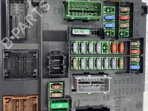 Used Fuse box Fuse box CITROËN C4 II (NC_) 1.6 HDi 90 (92 hp) 22841478 22841478