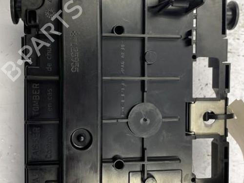 Fuse box PEUGEOT 307 Break (3E) 1.6 HDi 110 | BP22834943E1 