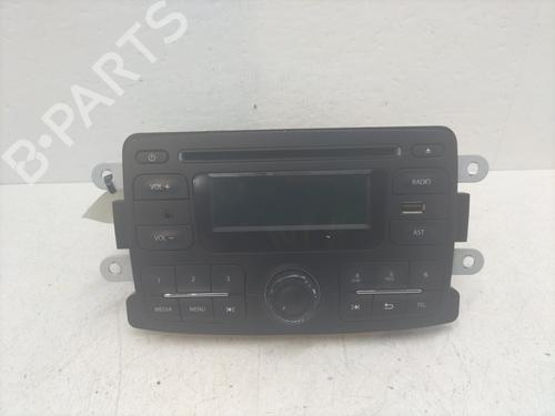 Used Radio Radio DACIA SANDERO II TCe 90 (B8M1, B8MA, B8AC) (90 hp) 33220551 33220551
