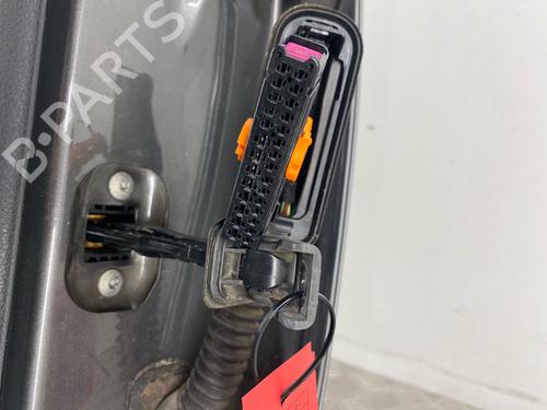 Used Left rear door Left rear door 36948384 36948384