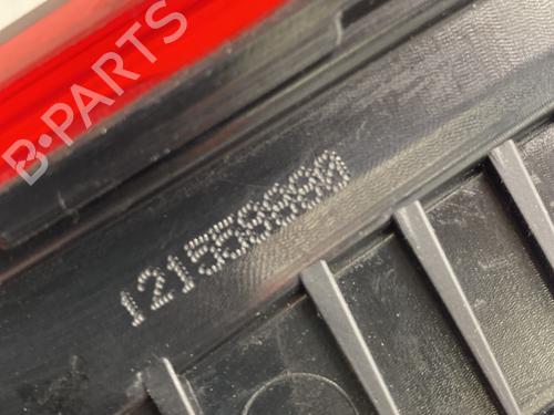 right-tailgate-light-renault-clio-v-b7_-2019-33475845 main image