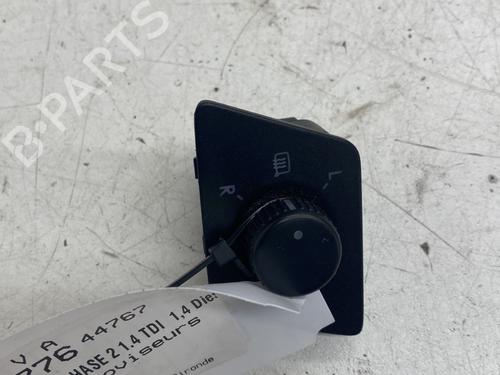 Comando specchietti Comando specchietti VW POLO IV (9N_, 9A_) 1.4 TDI (70 hp) 34149310 34149310