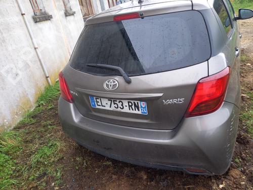 Windscreen washer tank TOYOTA YARIS (_P13_) 1.3 (NSP130_, NSP130) | BP25472617C113