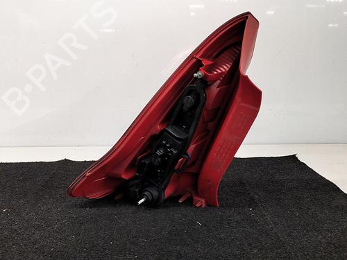 Used Right taillight Right taillight 22852197 22852197