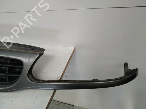 Used Grille RENAULT SAFRANE II (B54_) 2.2 dT (B54G) (113 hp) 22855392