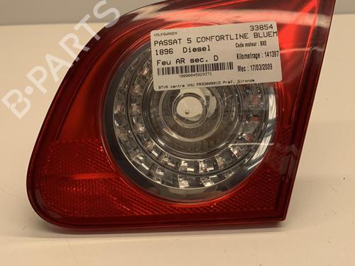 Used Right tailgate light Right tailgate light VW PASSAT B6 (3C2) 1.9 TDI (105 hp) 22857385 22857385