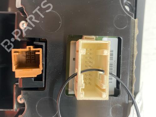 instrument-cluster-citroen-c3-picasso-sh_-2008-37716418 main image