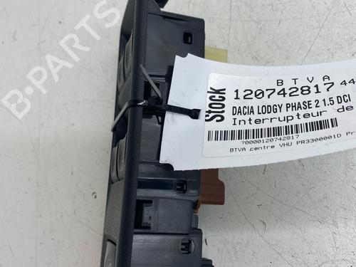 switch-dacia-lodgy-js_-2012-34203114 main image