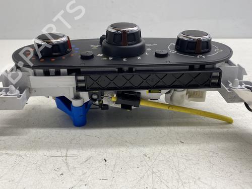 Climate control DACIA SANDERO II 1.5 dCi | BP28567870I5 - Image 2