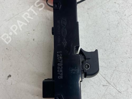 Mando elevalunas delantera derecho Mando elevalunas delantera derecho HYUNDAI i30 (GD) 1.4 (99 hp) 36003340 36003340