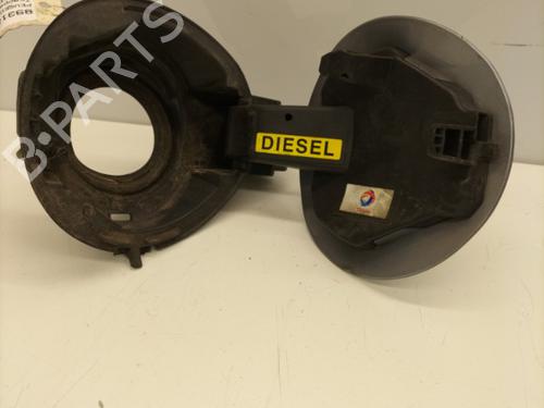 Used Fuel flap PEUGEOT 308 II (LB_, LP_, LW_, LH_, L3_) 1.6 HDi (92 hp) 22862409