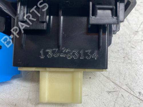 Used Left front window switch Left front window switch DACIA SANDERO II 1.5 dCi 75 / Blue dCi 75 (B8JW, B8M4, B8AH, B8M7, B8M6) (75 hp) 39663156 39663156