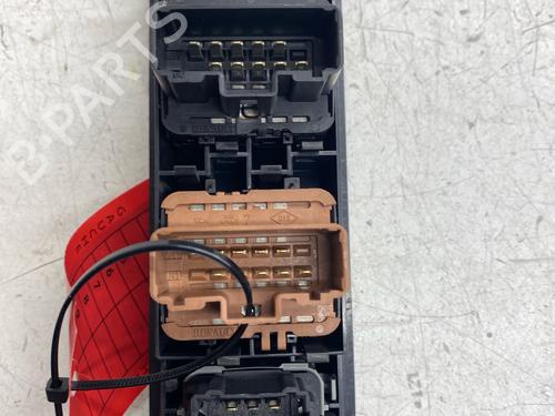 Used Left front window switch Left front window switch 39471877 39471877