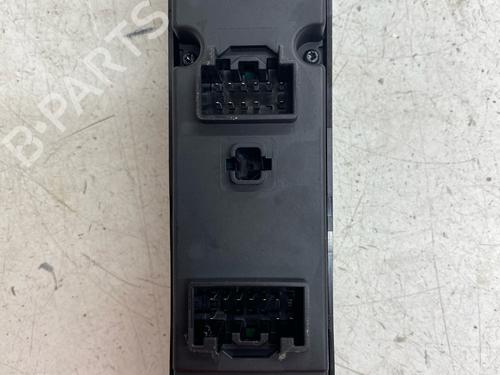 Right front window switch MAZDA 2 (DE_, DH_) 1.3 (DE3FS) | BP38332078I26 - Image 2