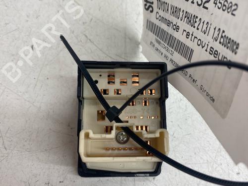 Used Mirror switch Mirror switch TOYOTA YARIS (_P13_) 1.3 (NSP130_, NSP130) (99 hp) 39970036 39970036