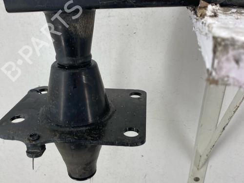 Used Front bumper reinforcement Front bumper reinforcement 38332207 38332207
