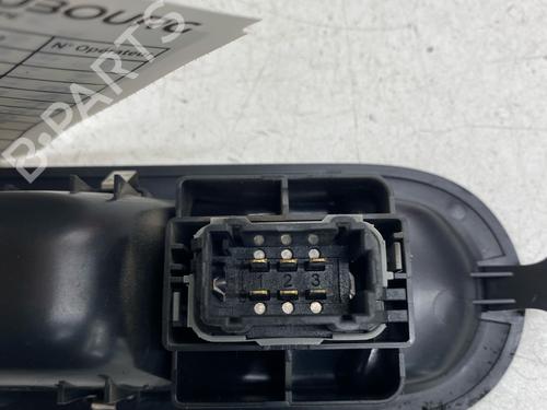 Used Right front window switch Right front window switch 36763521 36763521