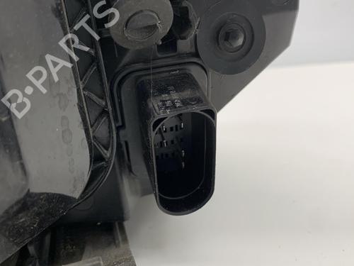 Used Right headlight Right headlight FORD FOCUS II (DA_, HCP, DP) 2.0 TDCi (133 hp) 22853295 22853295