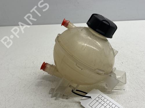 Used Expansion tank PEUGEOT 3008 II SUV (MC_, MR_, MJ_, M4_) 1.2 THP/ PureTech 130 (MRHNSM, MRHNSU, MRHNSJ, MRHNYW,... (131 hp) 28139644