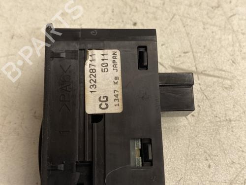 Used Right rear window switch Right rear window switch OPEL ZAFIRA / ZAFIRA FAMILY B (A05) 1.9 CDTI (M75) (120 hp) 28290175 28290175