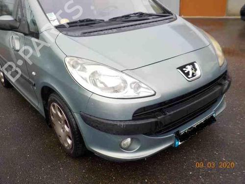 Used Right headlight Right headlight PEUGEOT 1007 (KM_) 1.4 (75 hp) 22857346 22857346