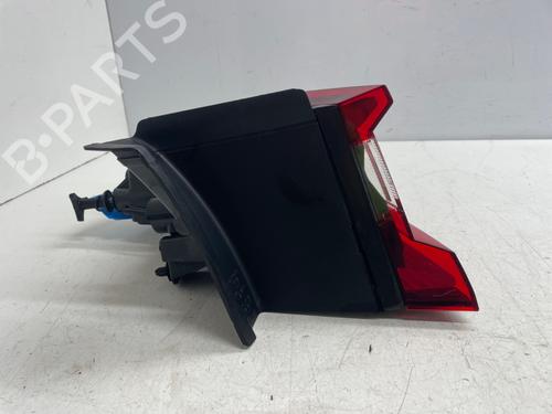 right-taillight-renault-megane-iv-hatchback-b9amn_-2015-40513086 main image