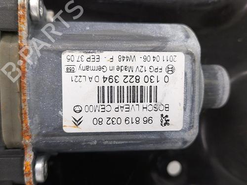 Used Rear right window mechanism Rear right window mechanism PEUGEOT 308 CC (4B_) 2.0 HDi (163 hp) 22854028 22854028