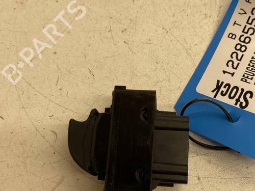 Used Right front window switch Right front window switch PEUGEOT PARTNER Box Body/MPV [2008-2026] 35940600 35940600