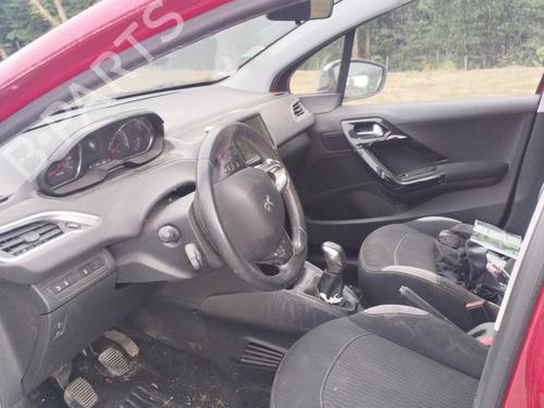 Brugte PEUGEOT 208 I (CA_, CC_) 1.2 VTI 82 (82 hp) 4242987