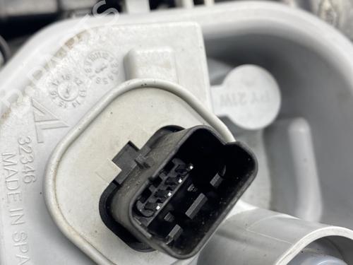 Left taillight RENAULT CAPTUR I (J5_, H5_) 1.5 dCi 90 (J5N4, J5M5, J5MW, J5M6, J5AL, J5AJ) | BP30971606C34 - Image 4