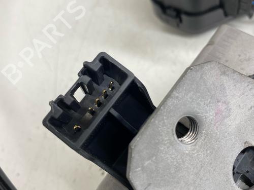 tailgate-lock-land-rover-range-rover-evoque-l538-2011-2012-2013-2014-2015-2016-2017-2018-2019-36441495 main image