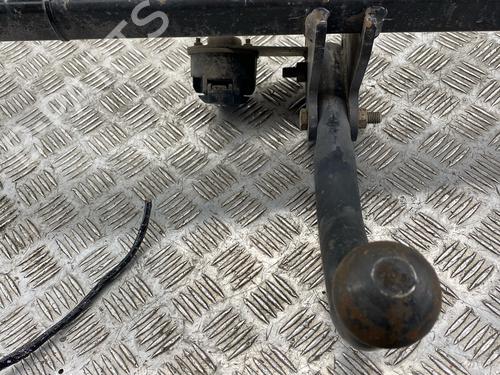 Used Tow ball/Mechanism Tow ball/Mechanism 37271164 37271164