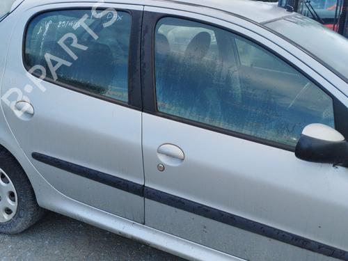 Right taillight PEUGEOT 206 Hatchback (2A/C) 1.4 i | BP31967004C35 