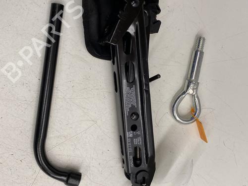 Used Jack Kit Jack Kit OPEL MERIVA A MPV (X03) 1.6 (E75) (105 hp) 22860040 22860040