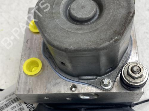 Used ABS pump ABS pump FIAT DUCATO Van (250_) 150 Multijet 2,3 D (148 hp) 31124312 31124312