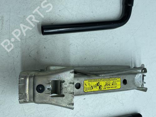 Used Jack Kit Jack Kit RENAULT CLIO III (BR0/1, CR0/1) 1.5 dCi (75 hp) 26683371 26683371