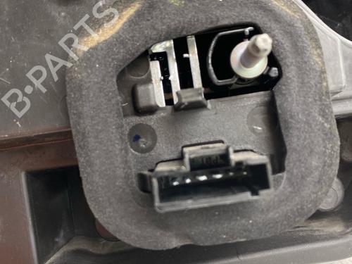 Feu arrière droit Feu arrière droit CITROËN C3 III (SX) 1.2 PureTech 82 (83 hp) 36763526 36763526
