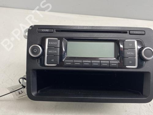 Used Radio VW POLO V (6R1, 6C1) 1.6 TDI (75 hp) 26683654