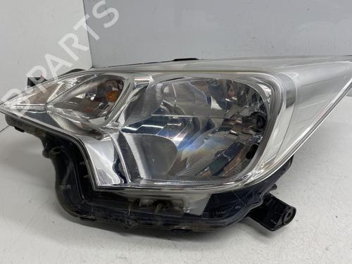 Używane Lampa przednia lewa TOYOTA VERSO S (_P12_) 1.4 D4-D (NLP121_, NLP121R) (90 hp) 30848370