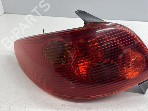 Venstre baglygte PEUGEOT 206 Hatchback (2A/C) 1.4 HDi eco 70 (68 hp) 28290190