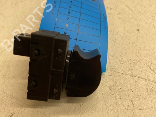 Used Right rear window switch Right rear window switch FIAT 500L (351_, 352_) 1.4 (199LYB1B) (95 hp) 39970080 39970080